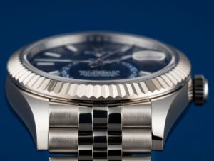 Rolex SKY DWELLER 336934 blue - Image 4